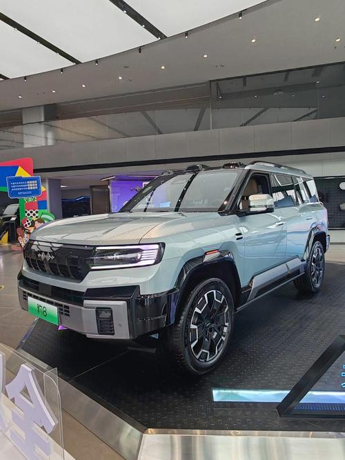 佛山337比亚迪方程豹硬派越野的爆款，英菲尼迪35周年与你共成长